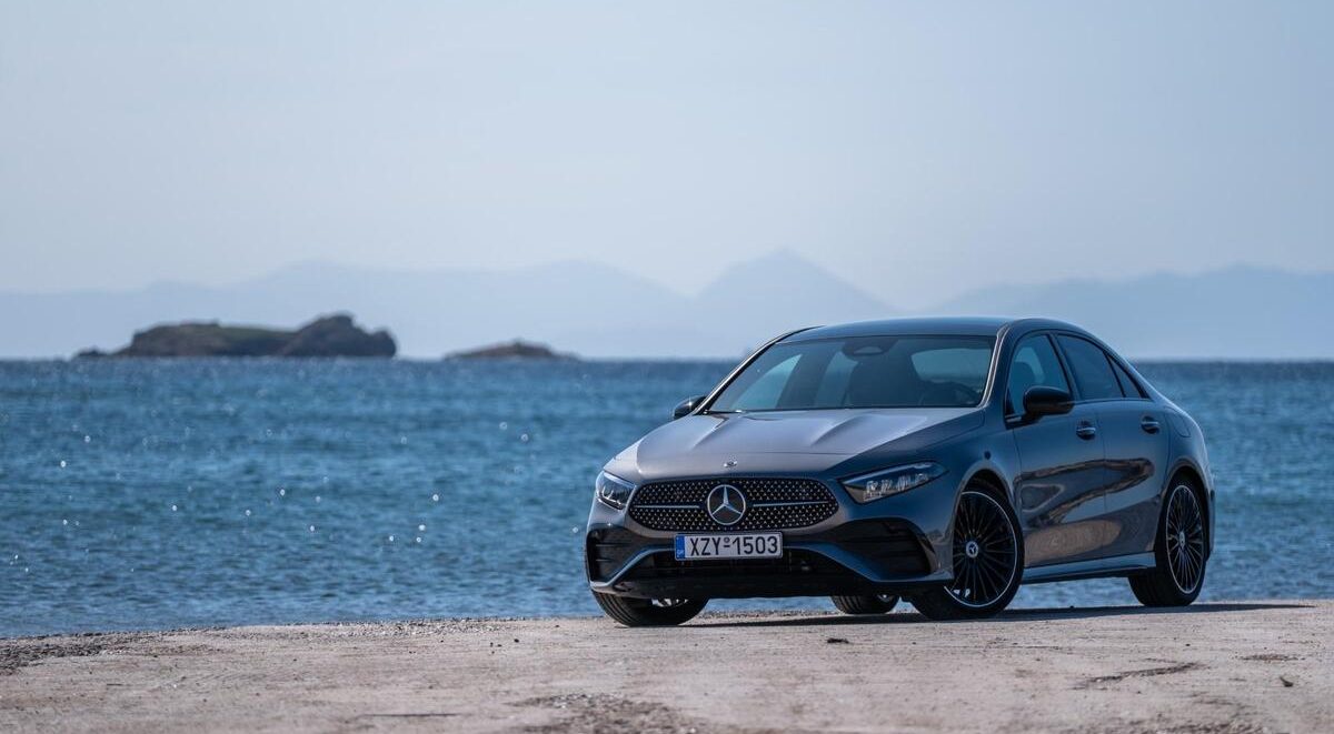 lamdastar - mercedes - αυτοκίνητο στην παραλία - mercedes καλοκαίρι