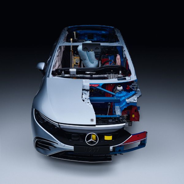 Σύστημα plug-in hybrid Mercedes-Benz με συνδυασμό θερμικού κινητήρα και ηλεκτροκινητήρα σε διάταξη PHEV