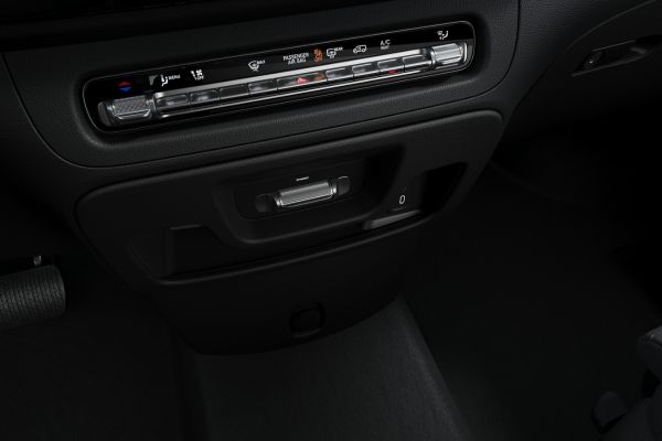 Έλεγχος κλιματισμού Mercedes-Benz και φίλτρου καμπίνας στο πλαίσιο ανοιξιάτικου ελέγχου πριν τα ταξίδια
